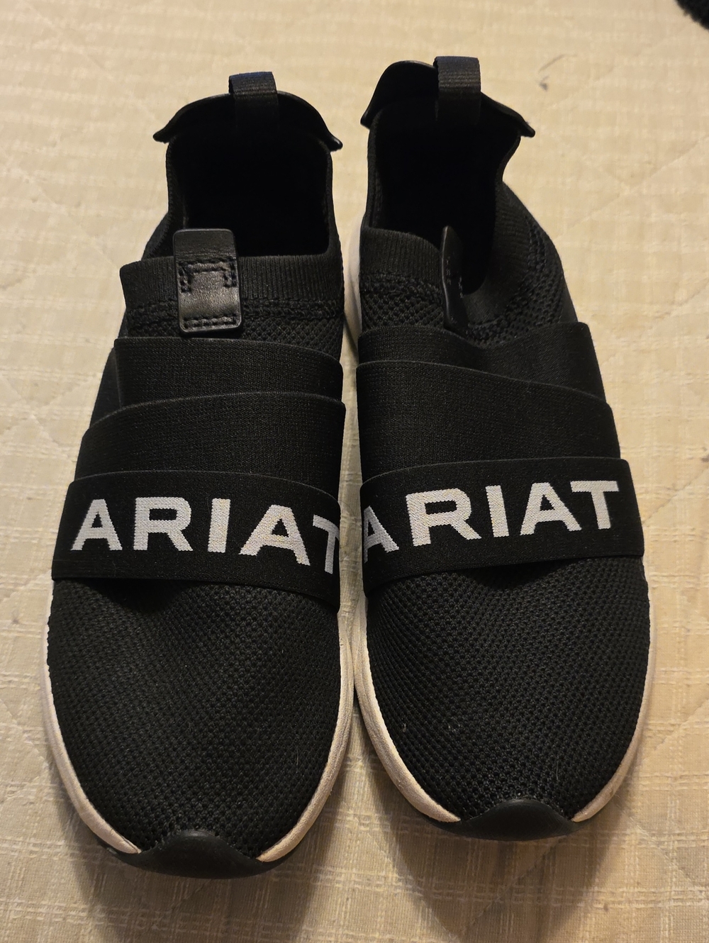 Ariat 8.5 Womens Black Slip-On Stretch Knit Sneakers with Logo Strap